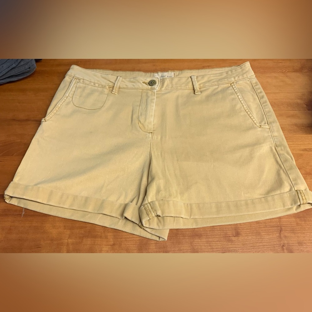 Land n Sea Yellow Shorts Sz 8